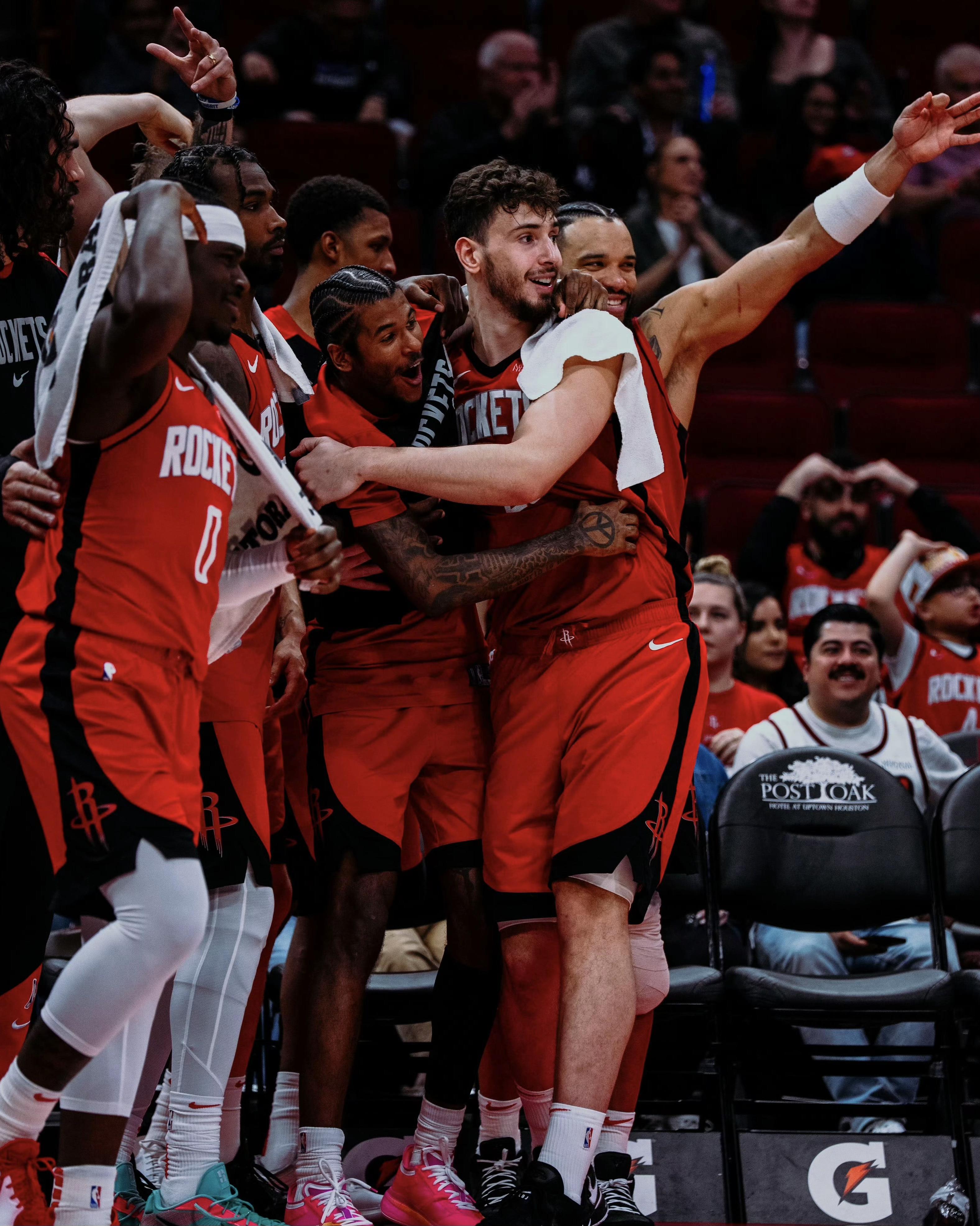 火箭击败雷霆，赢得久违胜利重振信心的简单介绍